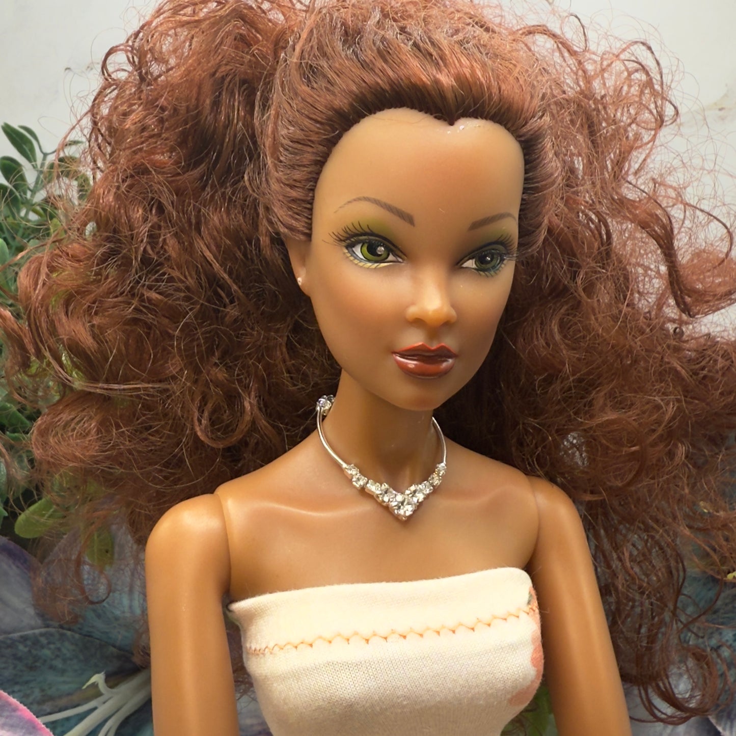 V-Shape Clear Rhinestone Silver Curved Link Doll Necklace • 16 Inch Fashion Doll Jewelry