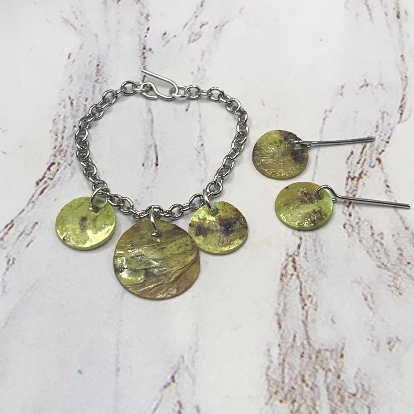 Green Shell Round Dangle Doll Necklace Matching Earring Set • 16” Doll Jewelry