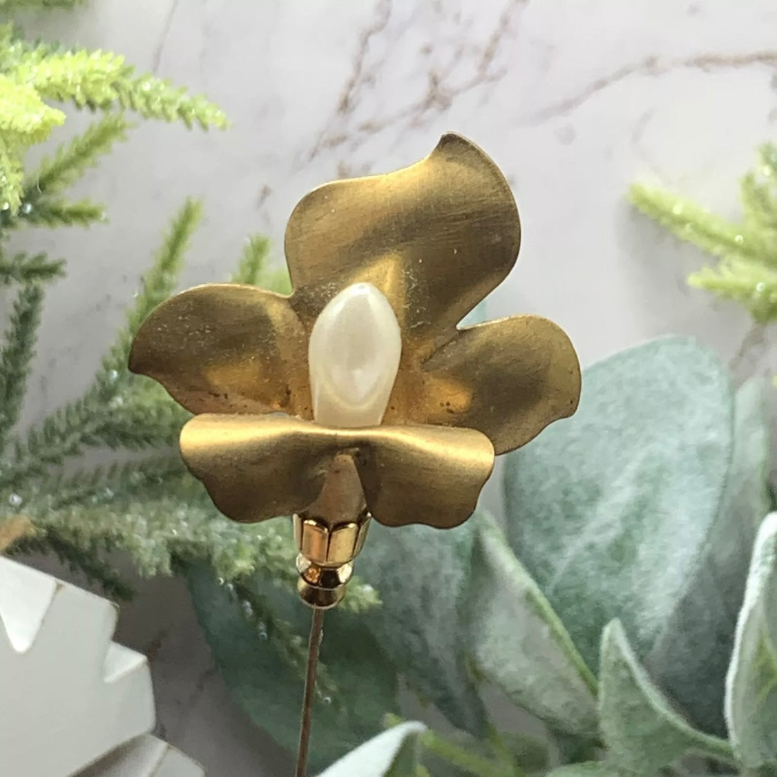 Floral Flower Iris Orchid Metal Pearl Center - Gold Tone - 7.75” Pin • Hatpin