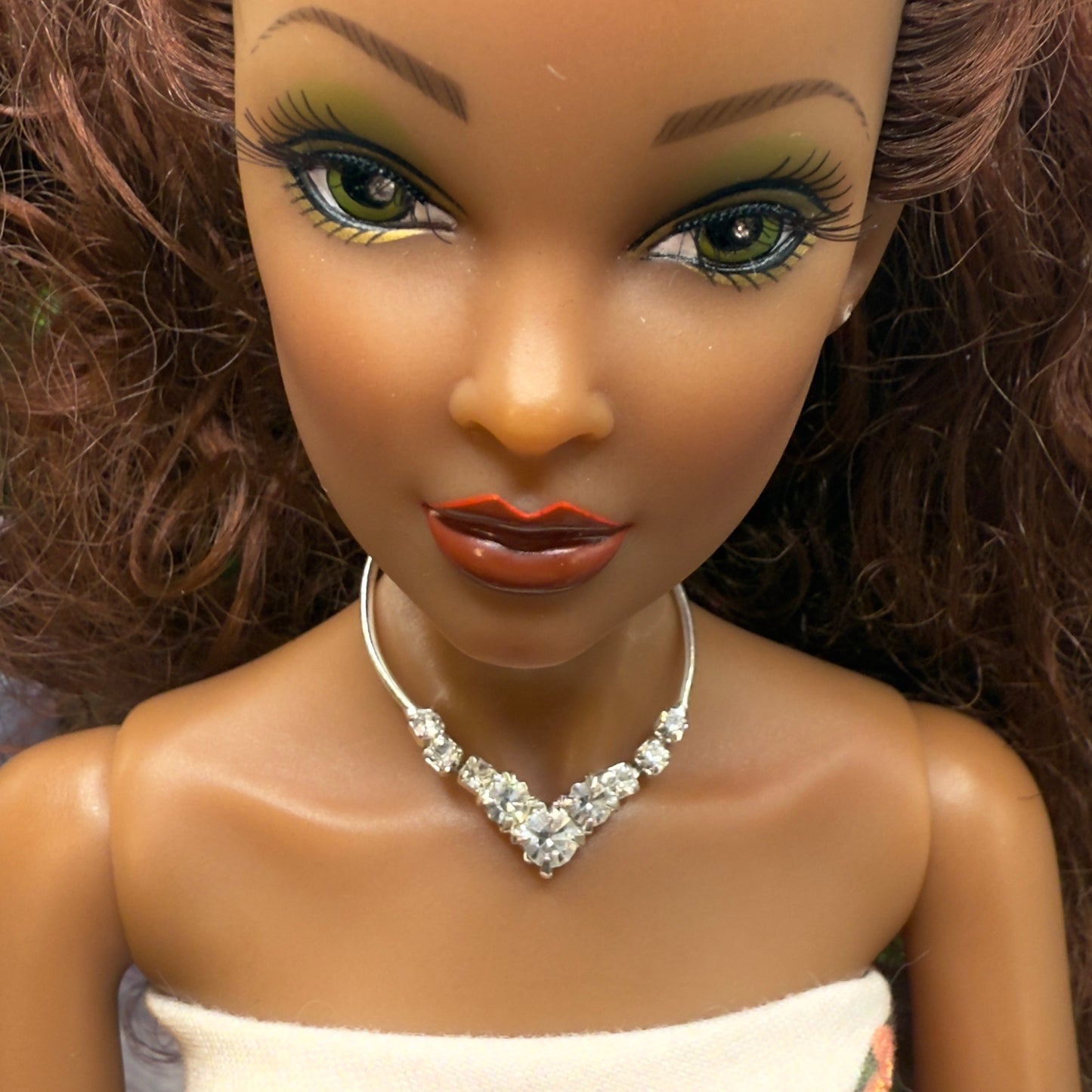 V-Shape Clear Rhinestone Silver Curved Link Doll Necklace • 16 Inch Fashion Doll Jewelry