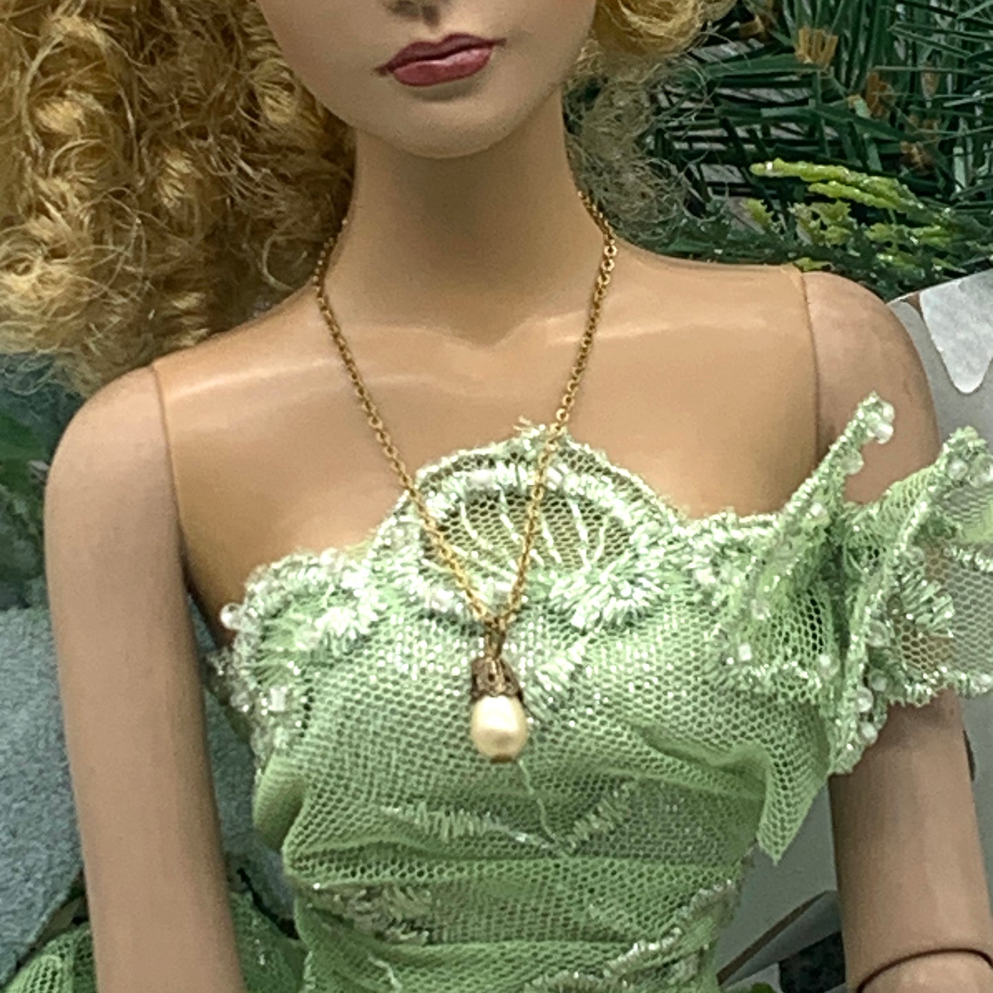 Pearl Drop Pendant Antique Gold Tone Doll Necklace • 16 Inch Fashion Doll