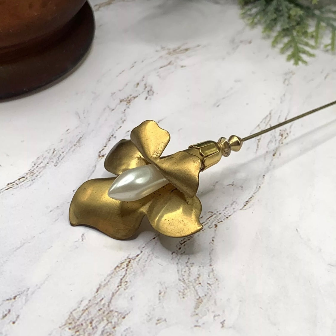 Floral Flower Iris Orchid Metal Pearl Center - Gold Tone - 7.75” Pin • Hatpin