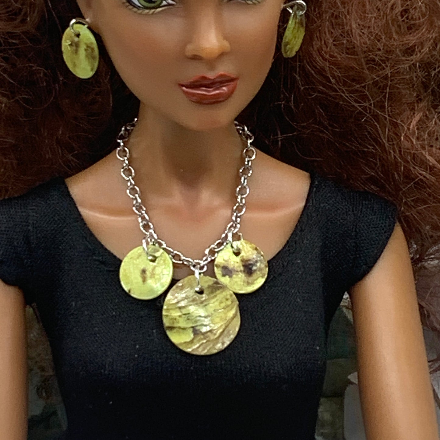 Green Shell Round Dangle Doll Necklace Matching Earring Set • 16” Doll Jewelry
