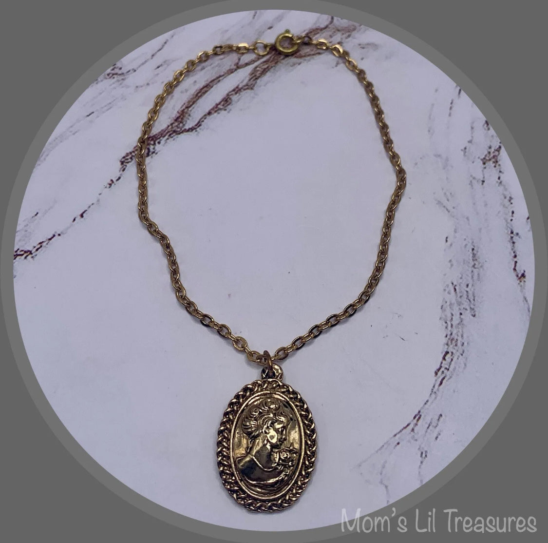 Gold Tone Cameo Pendant Doll Necklace • 18 Inch Fashion Doll Jewelry
