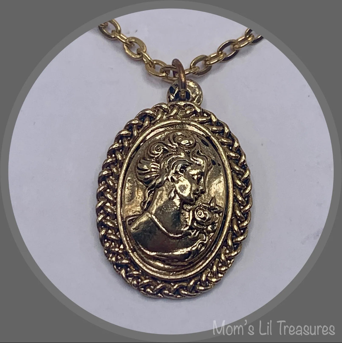 Gold Tone Cameo Pendant Doll Necklace • 18 Inch Fashion Doll Jewelry