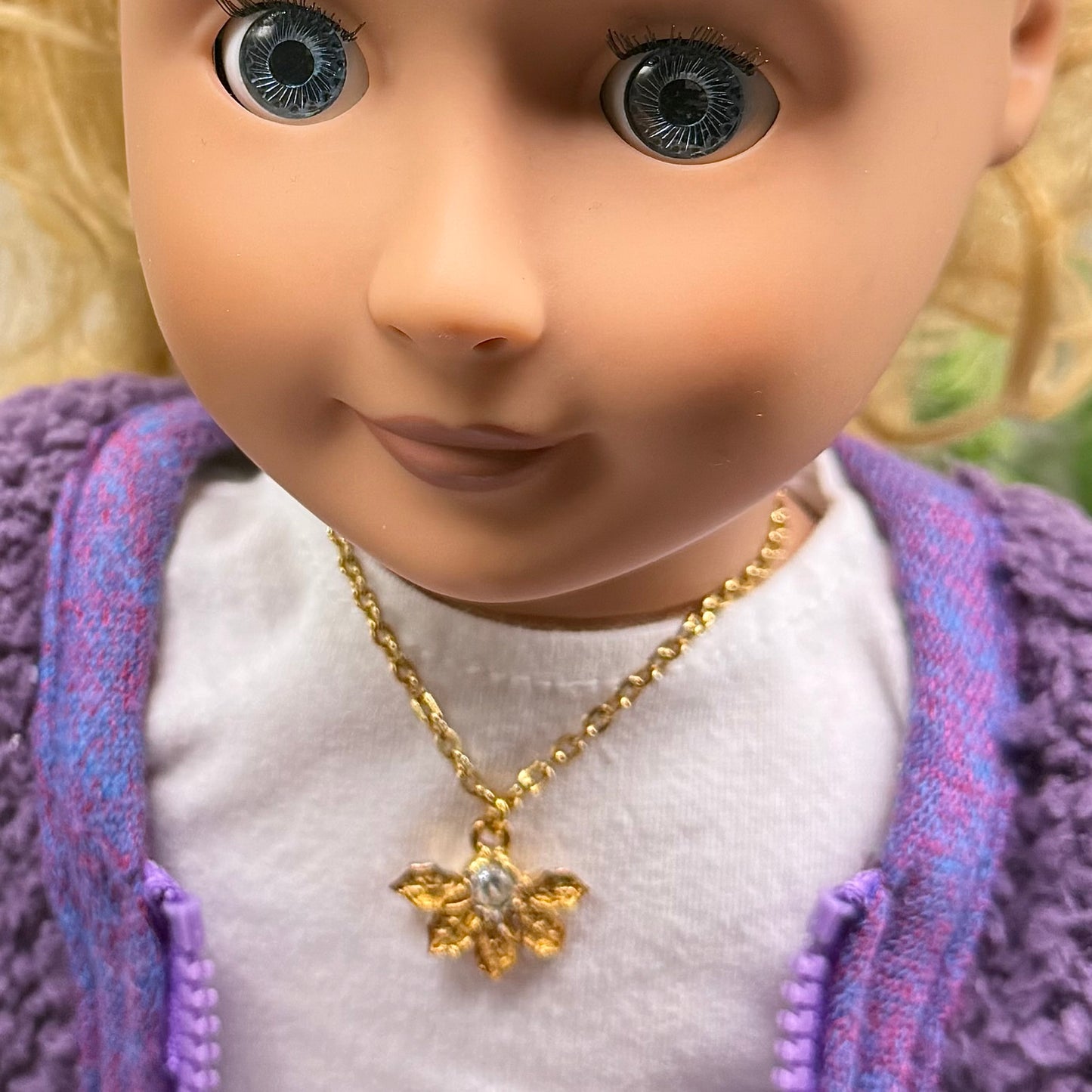 Textured Leaf Clear Rhinestone Gold Pendant Doll Necklace • 18 Inch Fashion Doll Jewelry