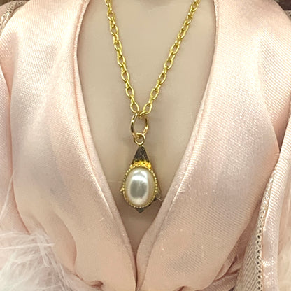 Pearl Gold Pendant Gold Tone Chain Doll Necklace • 16” Fashion Doll Necklace