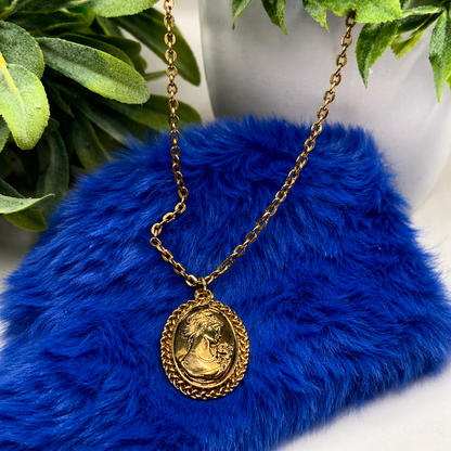 Gold Tone Cameo Pendant Doll Necklace • 18 Inch Fashion Doll Jewelry