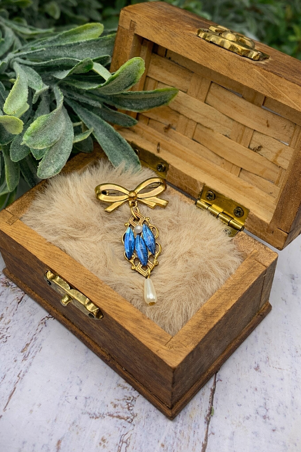 Gold Tone Pin Blue Rhinestone and Pearl Dangle Accent • Doll Brooch