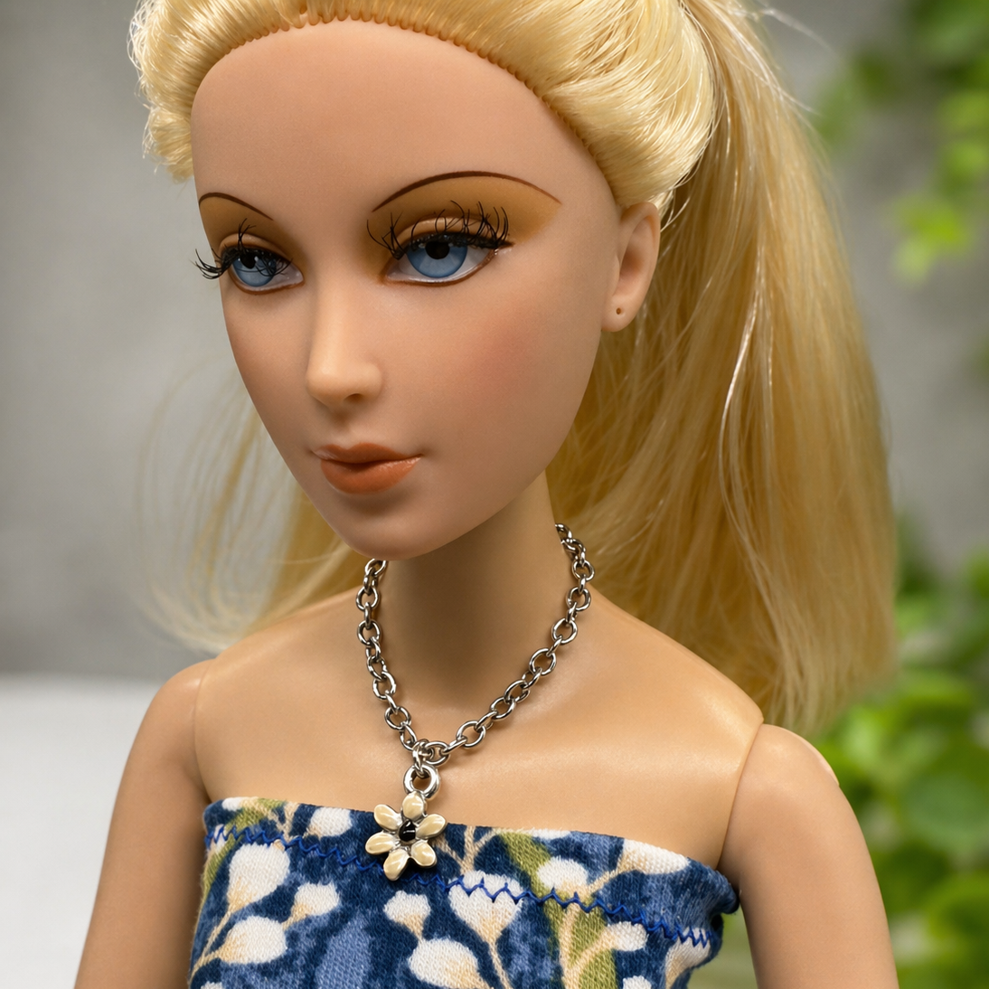 Flower Pendant Silver Chain Doll Necklace • 16 Inch Fashion Doll Jewelry