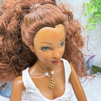 Clover Shape Pendant Pearl Accent Gold Chain Doll Necklace • 16 Inch Fashion Doll Jewelry