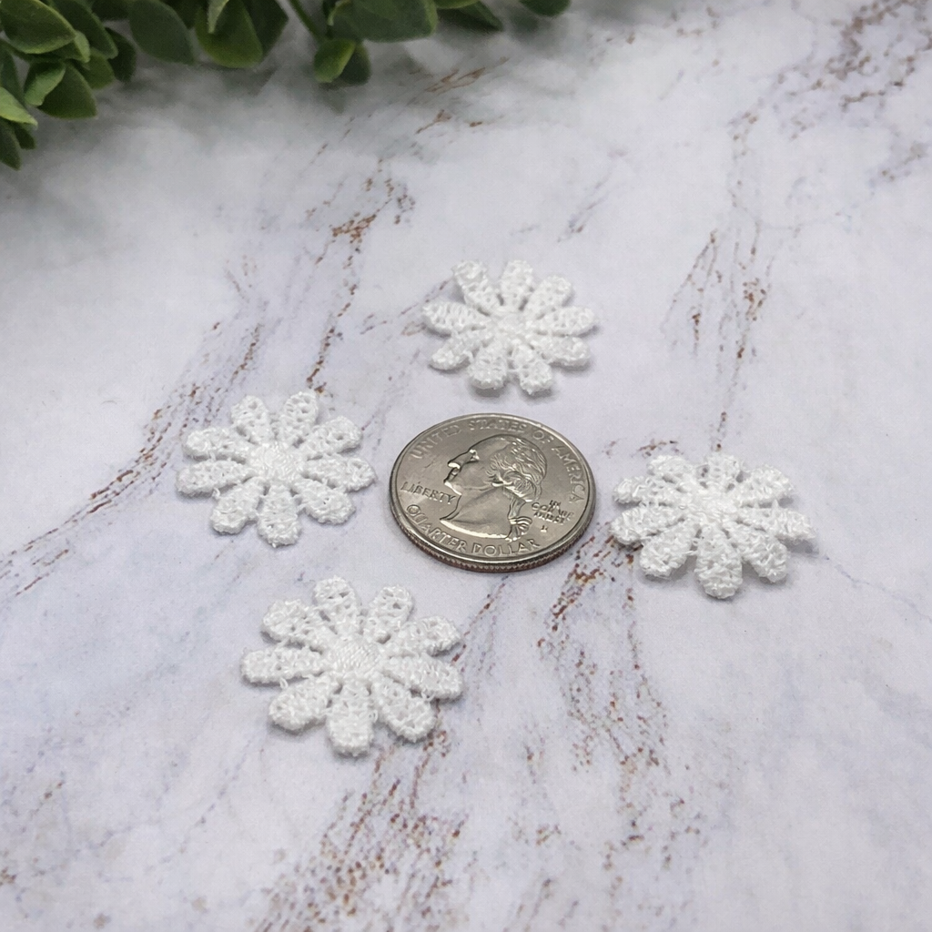 White Crochet Fabric Flower Shape Doilies Set Of Four • Dollhouse Decor Miniatures