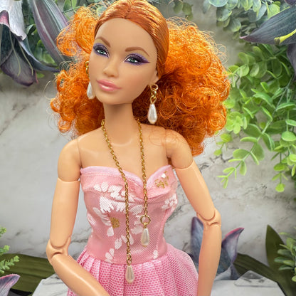 Teardrop Pearl Gold Chain Wrap Doll Necklace / Belt & Earrings
• 10-12 Inch Fashion Doll Jewelry 1:6