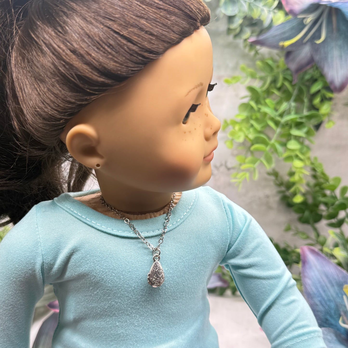Teardrop Pendant Heart Flower Design Silver Doll Necklace • 18 Inch Fashion Doll Jewelry