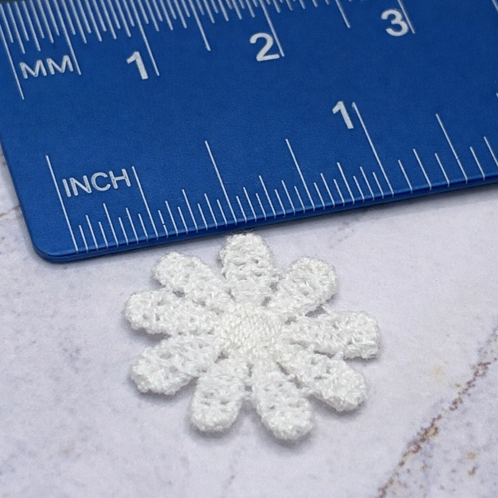 White Crochet Fabric Flower Shape Doilies Set Of Four • Dollhouse Decor Miniatures