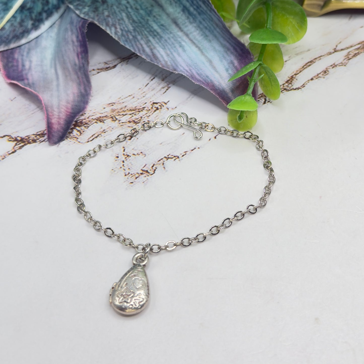 Teardrop Pendant Heart Flower Design Silver Doll Necklace • 18 Inch Fashion Doll Jewelry