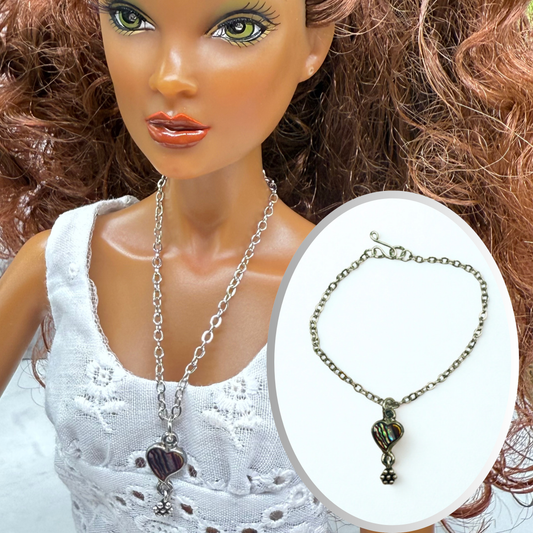 Silver & Green Tones Abalone Heart Doll Necklace
• 16 Inch Fashion Doll Jewelry
