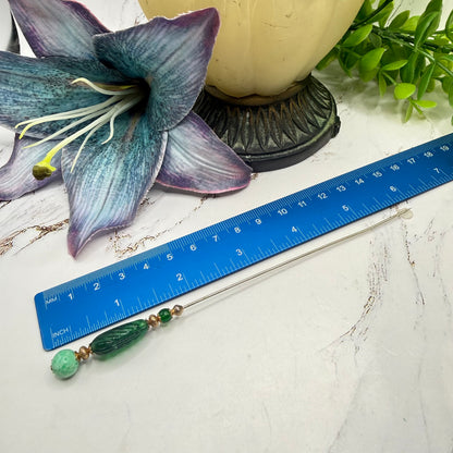 ✨ Handmade Vintage-Inspired Hatpin | Stick Pin | Hat Accessory | Sweater & Hijab Pin | Decorative Jewelry Gift for Her ✨

Art Deco Style Green Glass Leaf Design -Mottled Light Green Round Top Finial Hatpin - 6 Inch