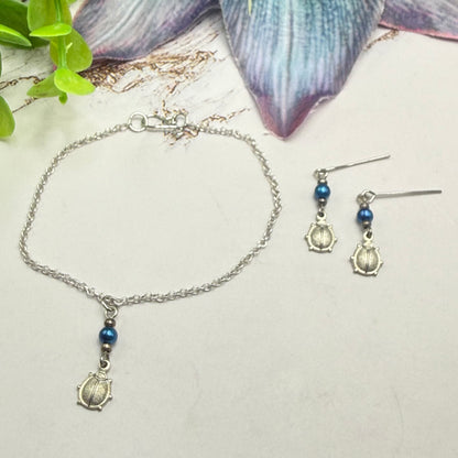 ✨ Handmade Doll Jewelry Designed to Fit popular 18 Inch Fashion Dolls: add a stylish touch to your favorite doll ✨

Blue Pearl Silver Ladybug Charm Doll Necklace & Earrings Set
