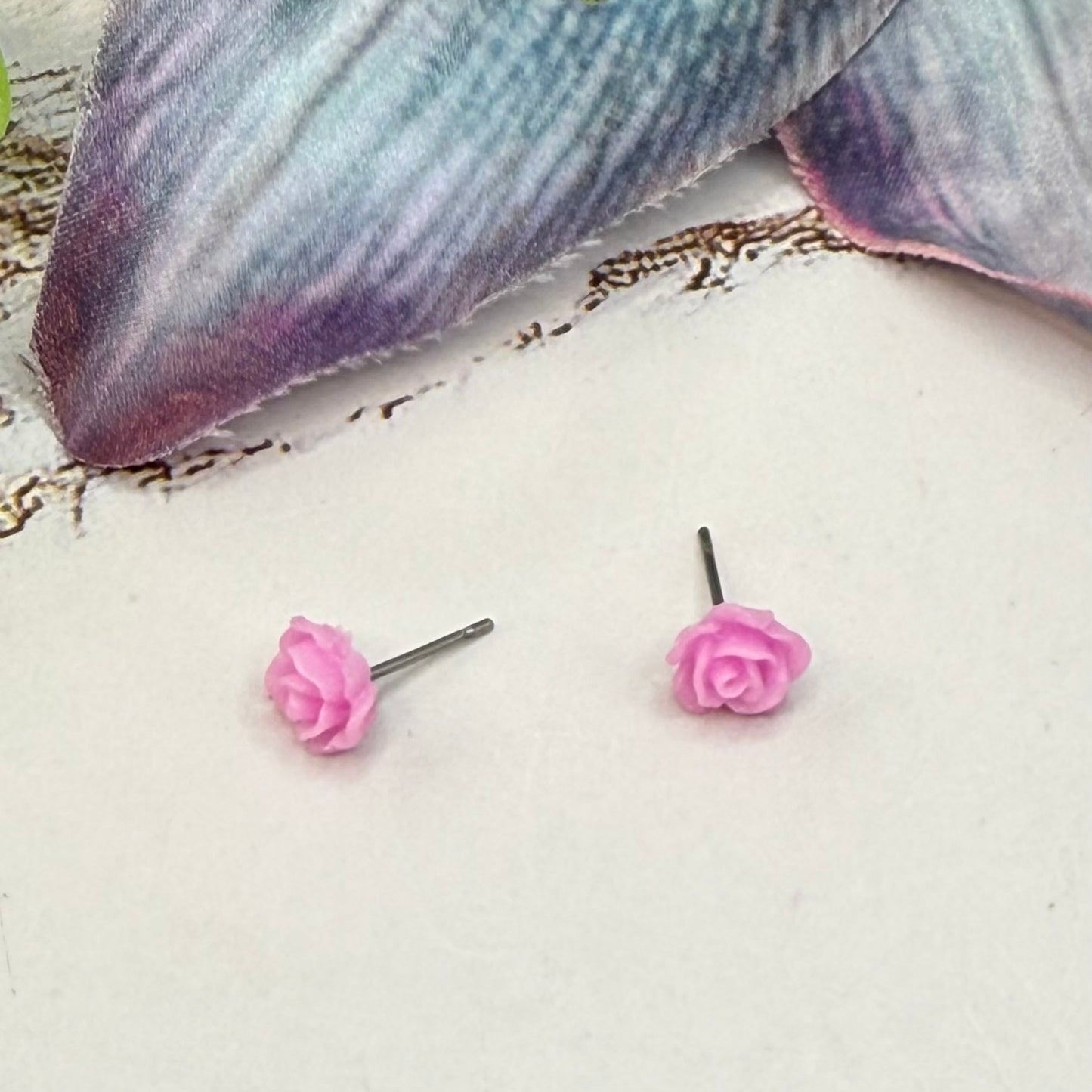 ✨ Handmade Doll Jewelry Designed to Fit popular 18 Inch Fashion Dolls: add a stylish touch to your favorite doll ✨

Bright Pink Rose Flower Post Doll Earrings