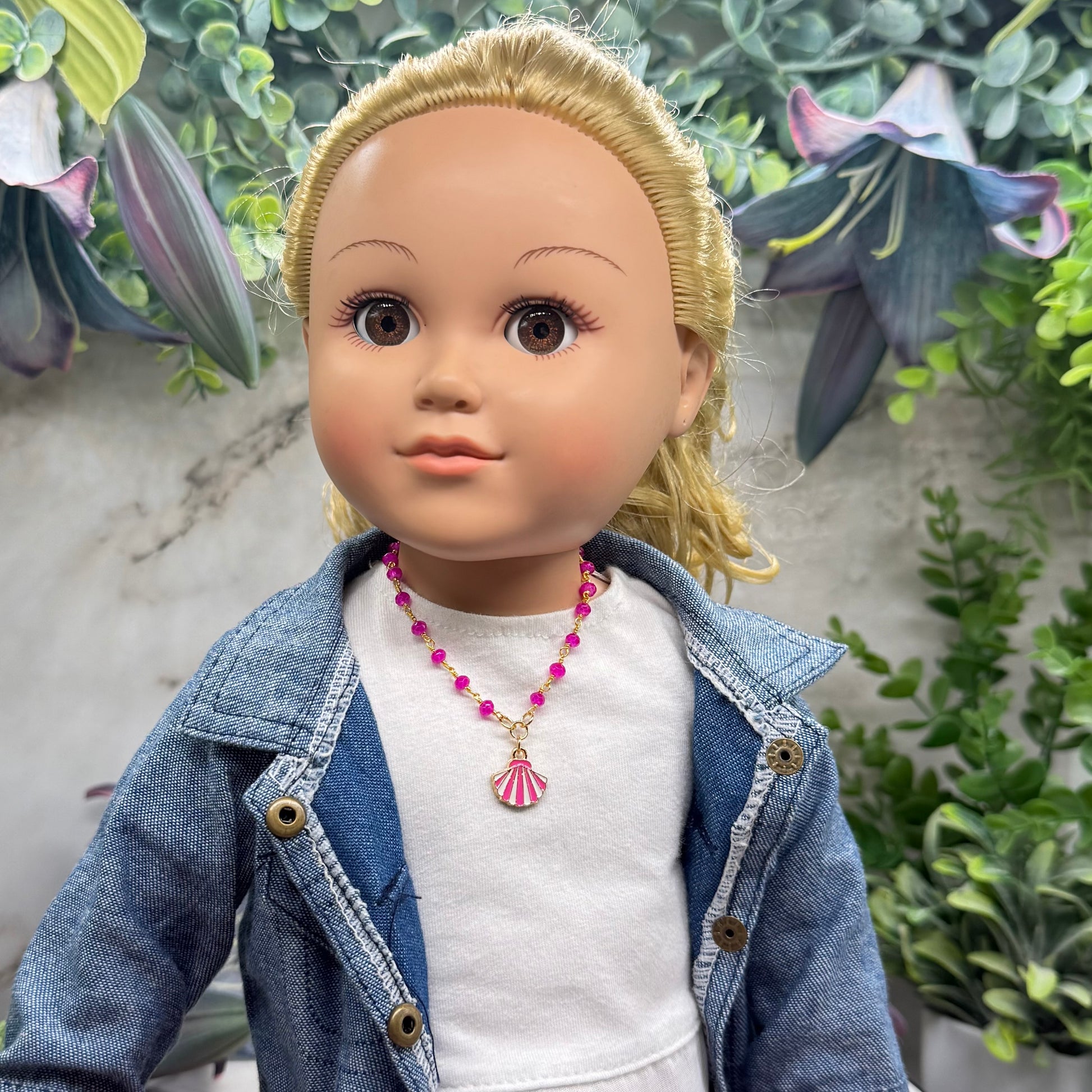 ✨Handmade Doll Jewelry Designed to Fit popular 18 Inch Fashion Dolls: add a little “Summer Fun ☀️ Beachy Style 🏝️” to your favorite doll!✨

Bright Pink White Seashell Charm Pink Glass Crystal Beaded Doll Necklace