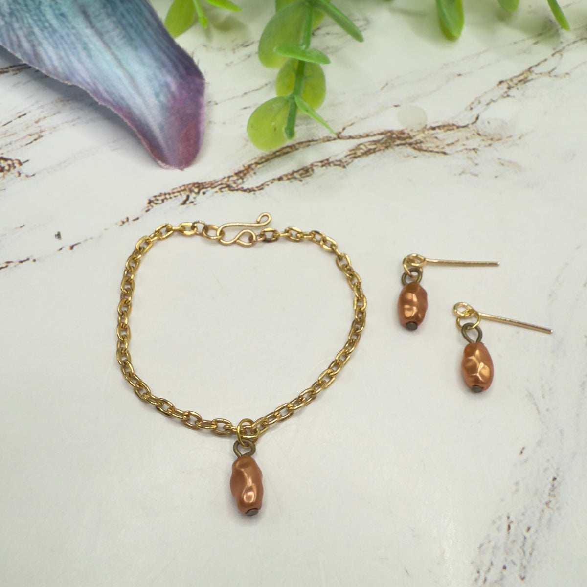 ✨ Handmade Doll Jewelry Designed to Fit popular 14 Inch Fashion Dolls: add a stylish touch to your favorite doll!✨

Brown Pearl Drop Gold Doll Necklace & Earrings