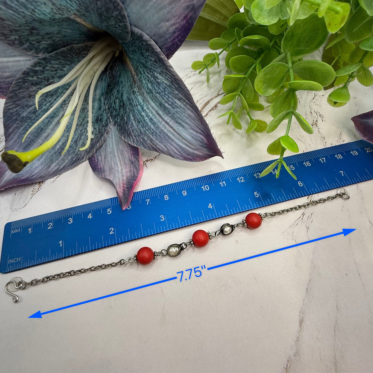 Handmade Doll Jewelry Designed to Fit popular 18-22 Inch Vintage Fashion Dolls: add a stylish touch to your favorite doll!
Candy Apple Red Acrylic Beads, Faux Pearls & Silver Tone Chain Doll Necklace & Earrings Set