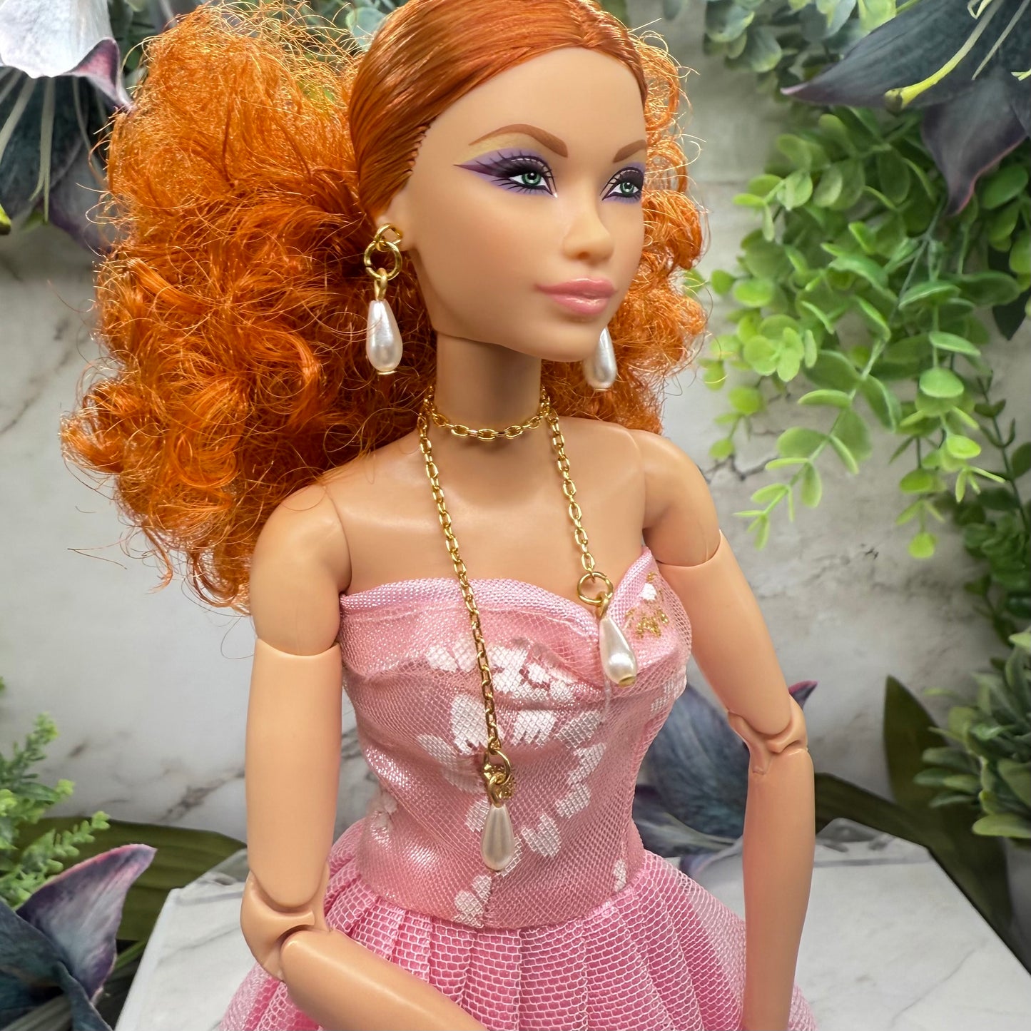 Teardrop Pearl Gold Chain Wrap Doll Necklace / Belt & Earrings
• 10-12 Inch Fashion Doll Jewelry 1:6