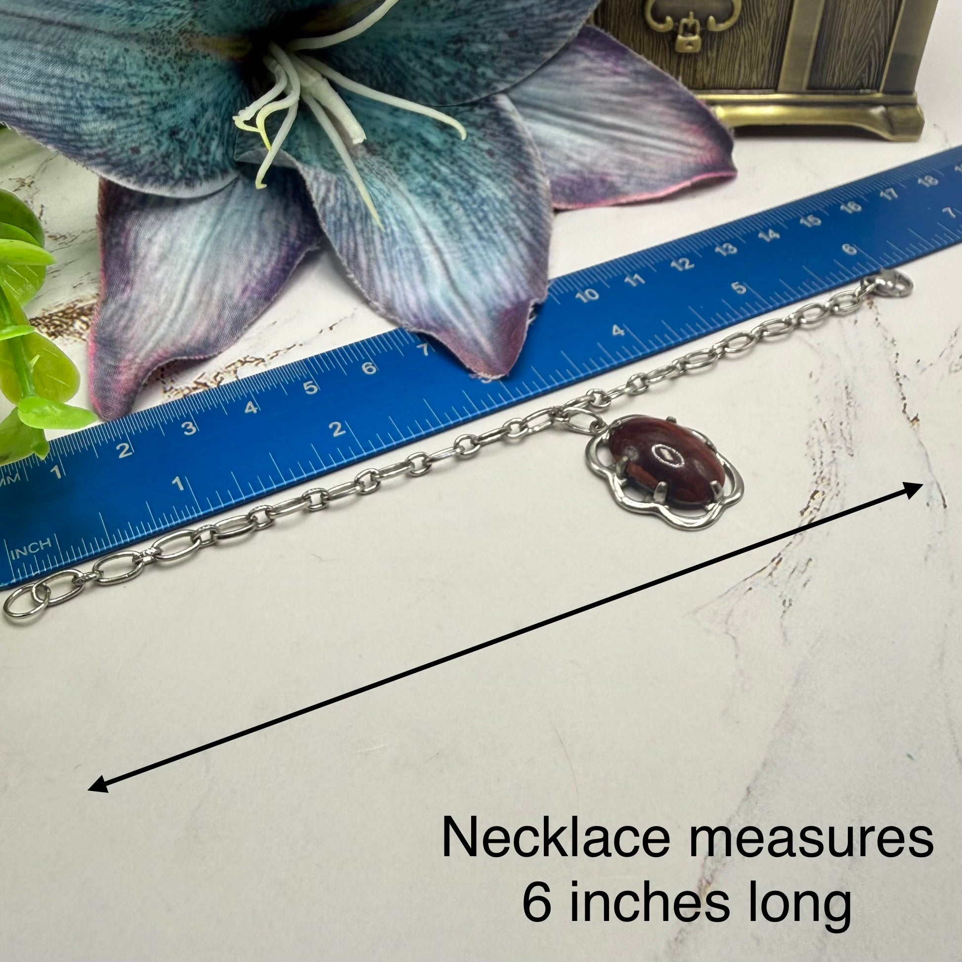 ✨Handmade Jewelry Designed to fit popular 17 to 20 cm (6 to 7 inch) Plushie Labubu Monster Dolls: add a stylish touch to your favorite plushie! ✨

Flower Shape Brown Glass Silver Pendant Chain Necklace