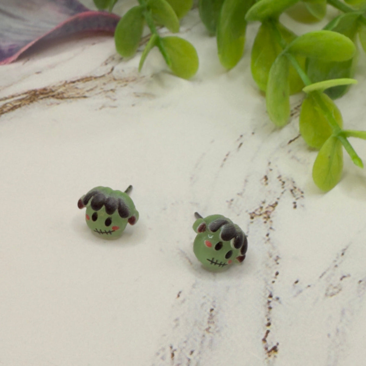 ✨Handmade Doll Jewelry Designed to Fit popular 18 Inch Fashion Dolls: add some “Spooky Halloween 🎃” style to your favorite doll!✨

Frankenstein Monster Halloween Stud Doll Earrings