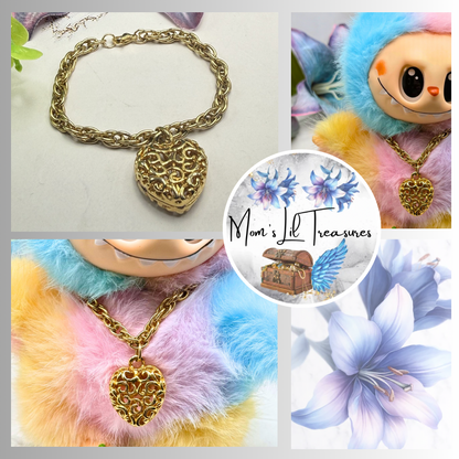 ✨Handmade Jewelry Designed to fit popular 17 to 20 cm (6 to 7 inch) Plushie Labubu Monster Dolls: add a stylish touch to your favorite plushie! ✨

Gold Filigree Design Puffy Heart Charm Necklace