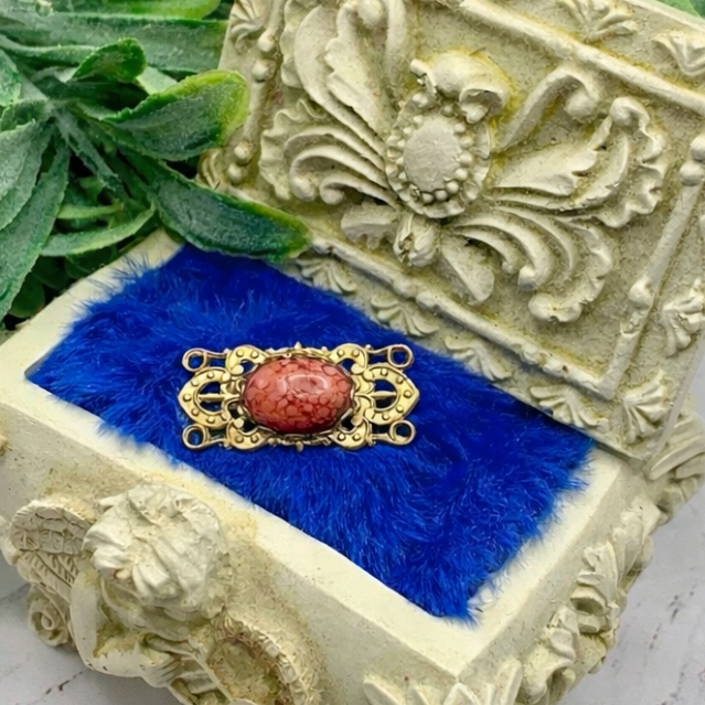 Doll Brooch / Pin for 18-20” Fashion Dolls: add a stylish touch to your favorite doll!
Gold Tone Filigree Design Rectangular Shaped Coral Color Acrylic Accented Doll Pin Brooch