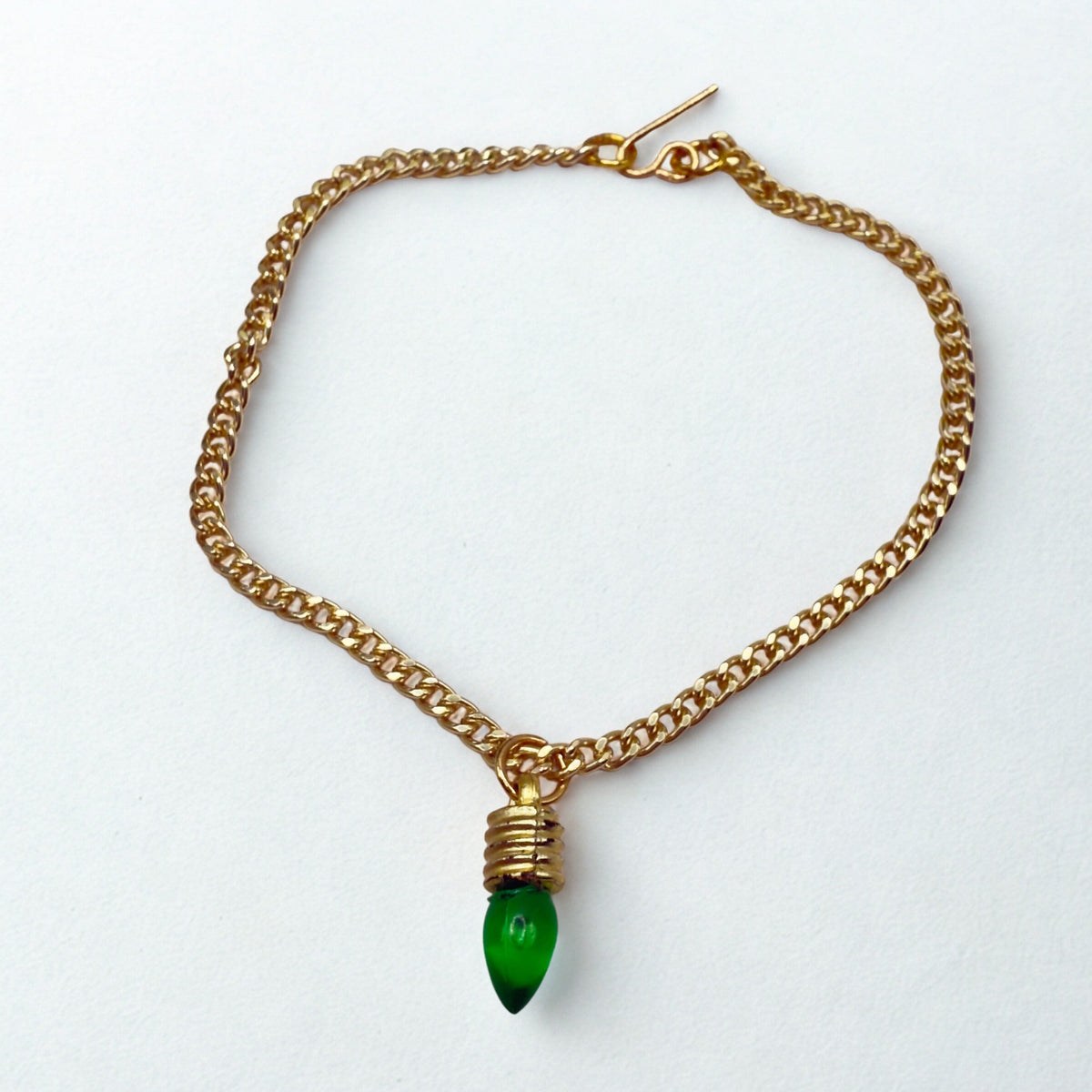 ✨Handmade Doll Jewelry Designed to Fit popular 18 Inch Fashion Dolls: add jolly “Christmas Holiday🎄” style to your favorite doll!✨

Green Christmas Light Charm Gold Doll Necklace