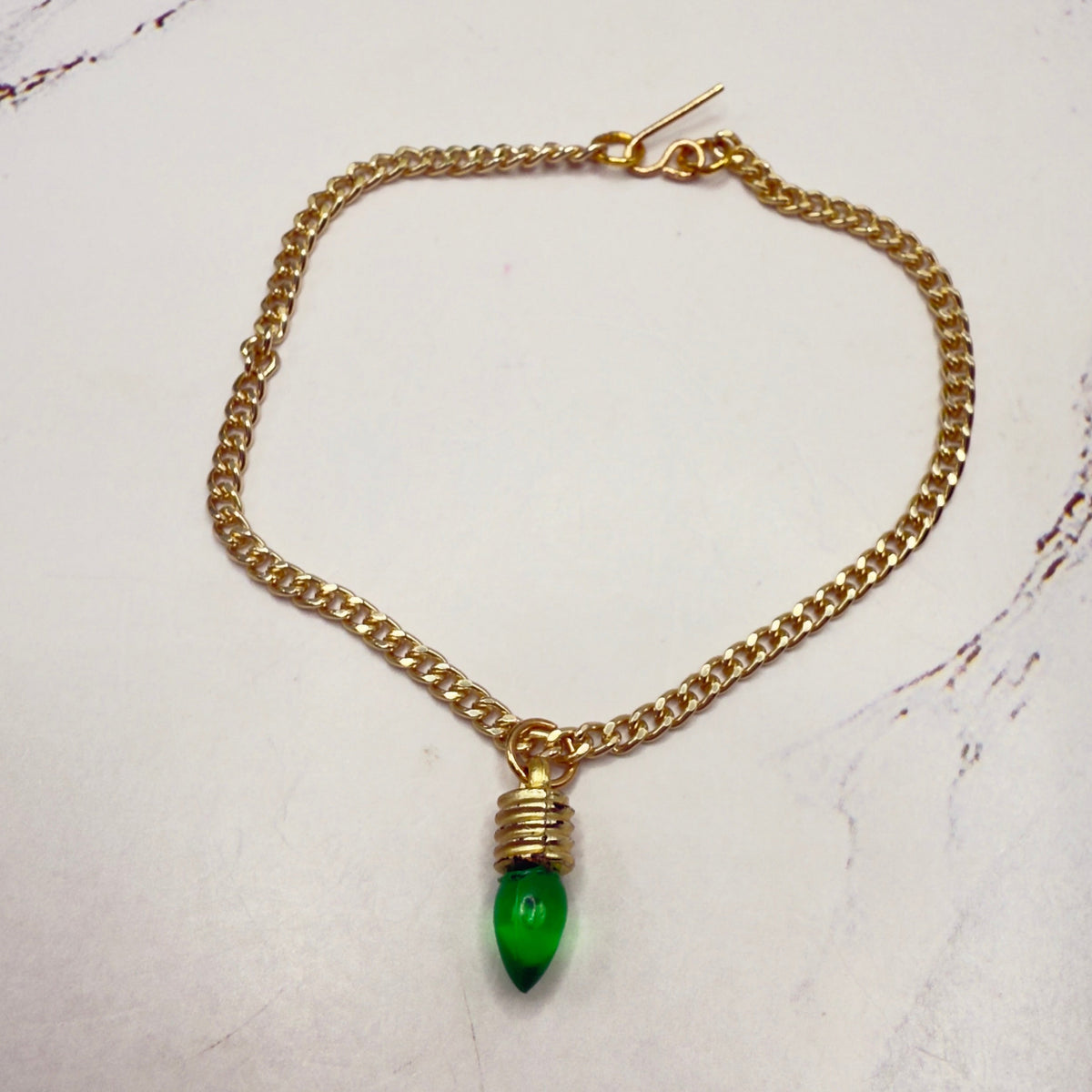 ✨Handmade Doll Jewelry Designed to Fit popular 18 Inch Fashion Dolls: add jolly “Christmas Holiday🎄” style to your favorite doll!✨

Green Christmas Light Charm Gold Doll Necklace
