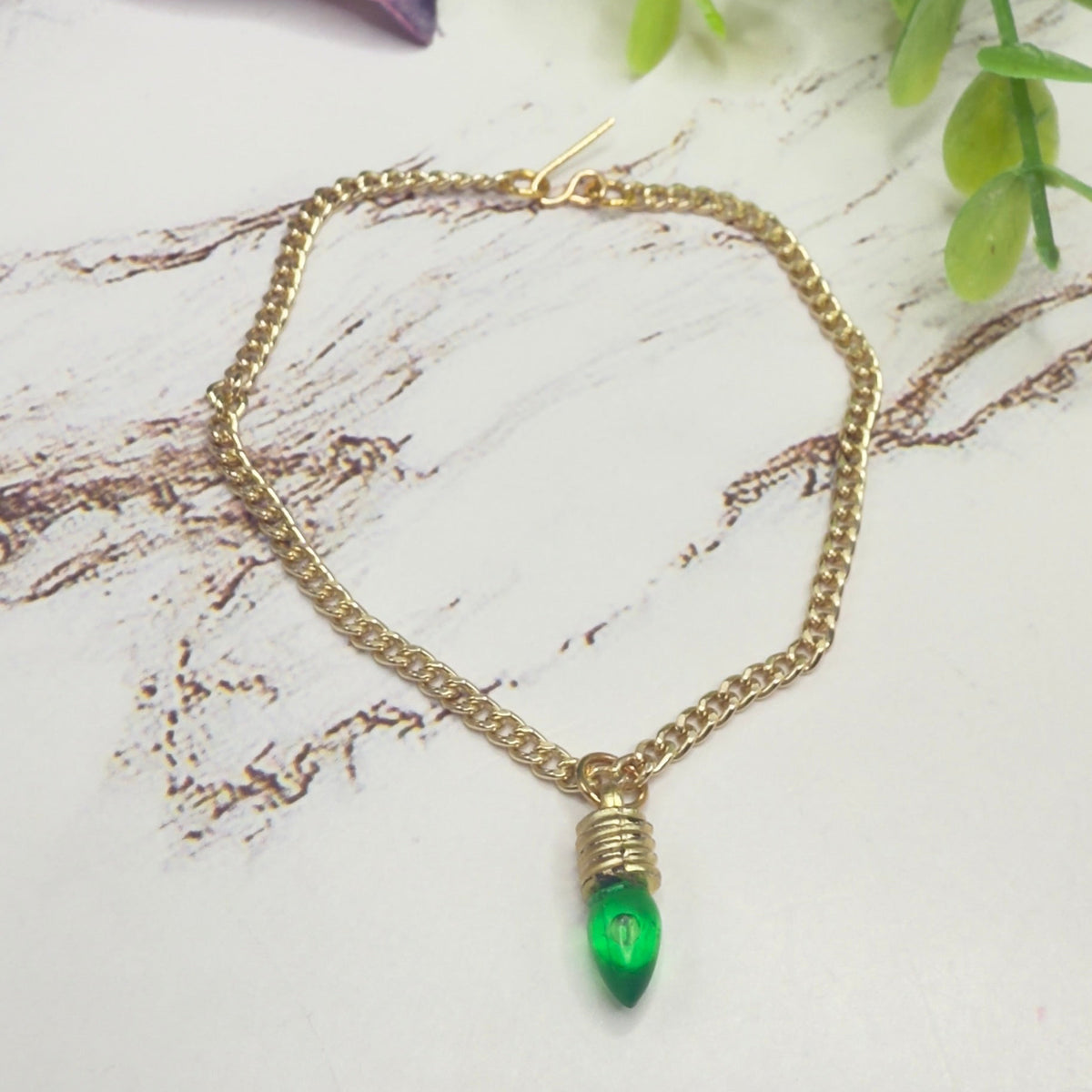 ✨Handmade Doll Jewelry Designed to Fit popular 18 Inch Fashion Dolls: add jolly “Christmas Holiday🎄” style to your favorite doll!✨

Green Christmas Light Charm Gold Doll Necklace
