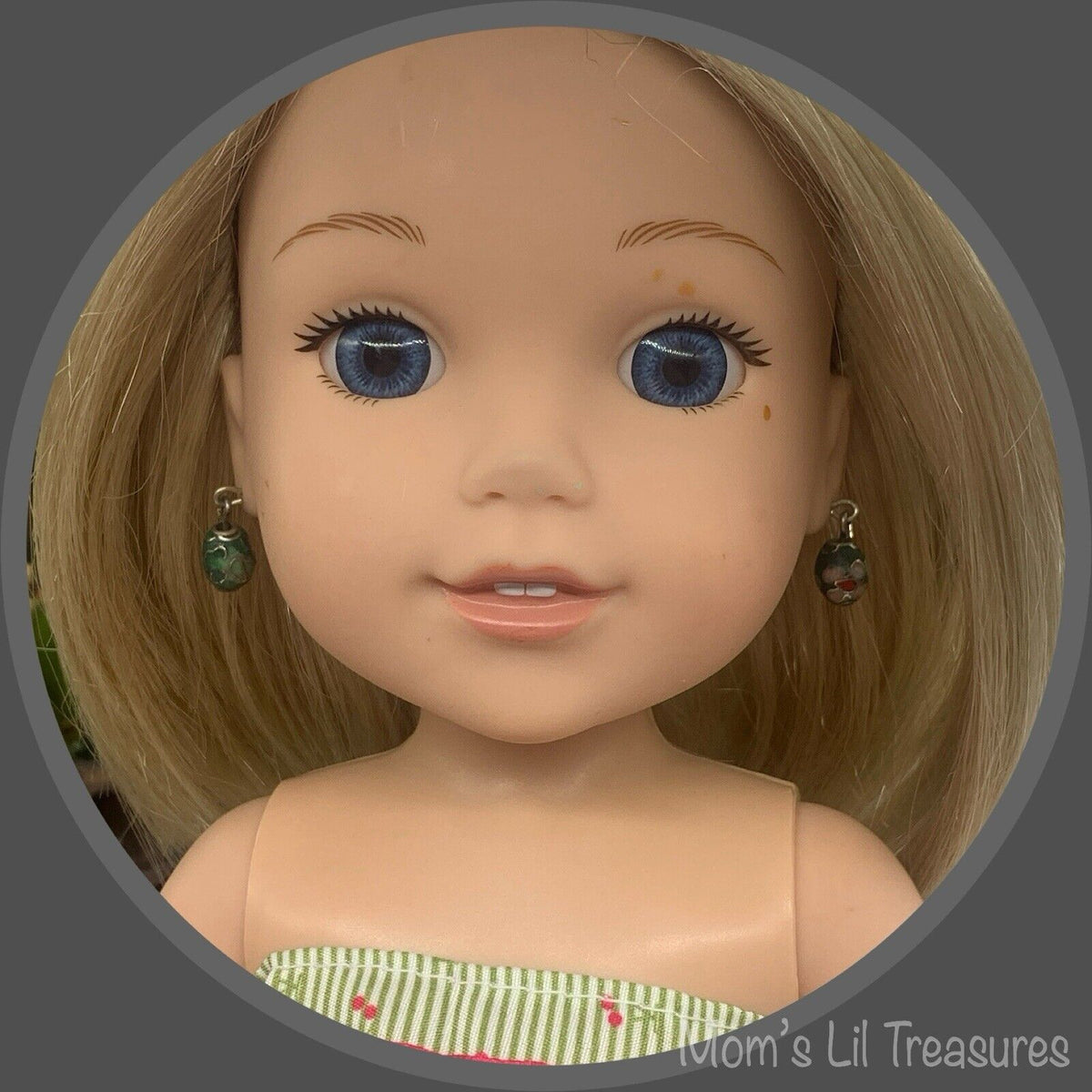 ✨ Handmade Doll Jewelry Designed to Fit popular 14 Inch Fashion Dolls: add a stylish touch to your favorite doll!✨

Green cloisonné Bead with flower design dangle doll earrings.