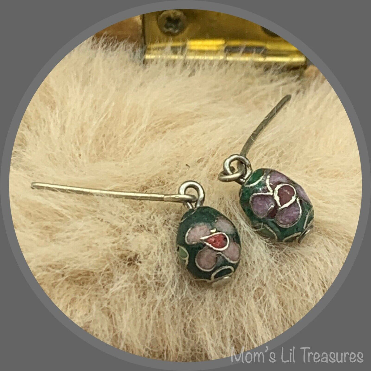 ✨ Handmade Doll Jewelry Designed to Fit popular 14 Inch Fashion Dolls: add a stylish touch to your favorite doll!✨

Green cloisonné Bead with flower design dangle doll earrings.