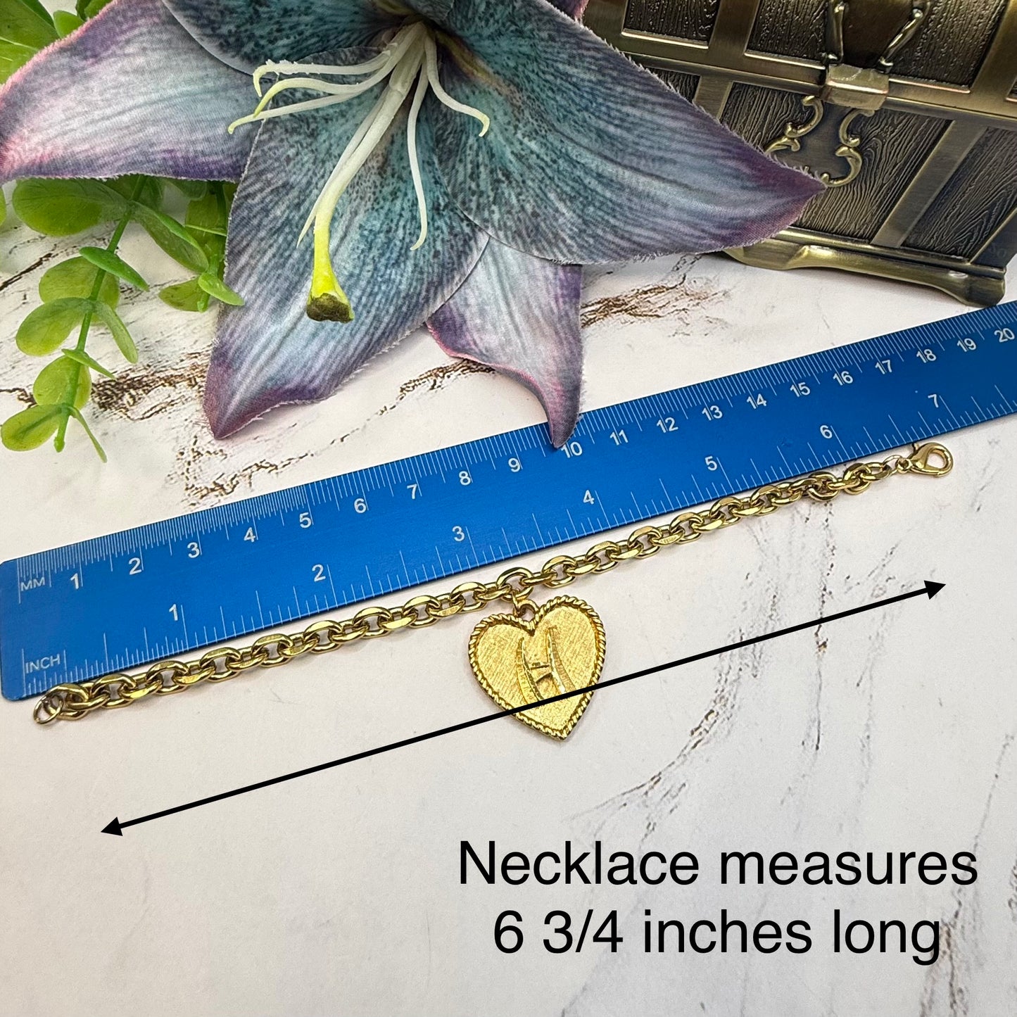 ✨Handmade Jewelry Designed to fit popular 17 to 20 cm (6 to 7 inch) Plushie Labubu Monster Dolls: add a stylish touch to your favorite plushie! ✨

Initial H Gold Heart Pendant Necklace
