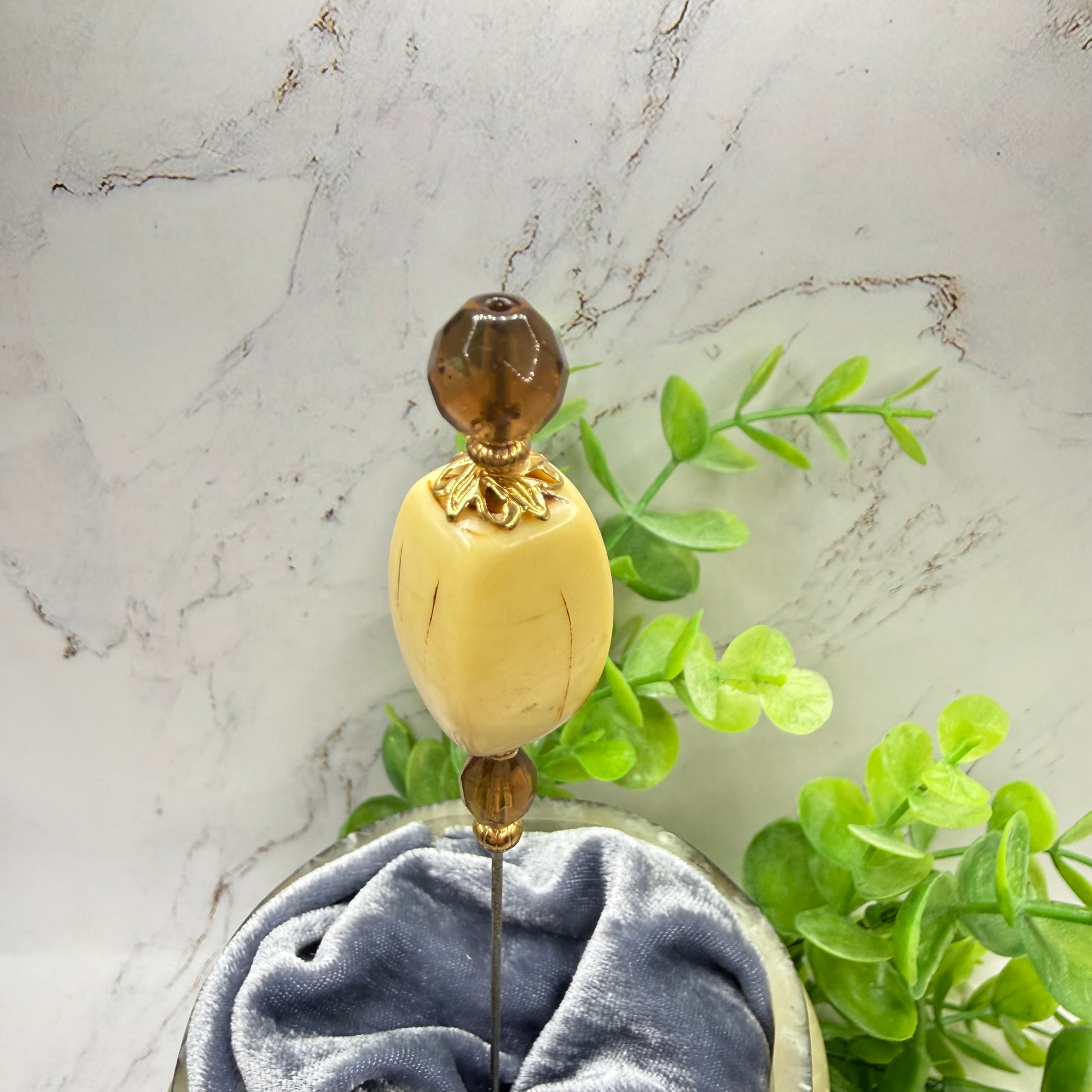 ✨ Handmade Vintage-Inspired Hatpin | Stick Pin | Hat Accessory | Sweater & Hijab Pin | Decorative Jewelry Gift for Her ✨

Large Rounded Rectangular Acrylic Ivory Color Central Bead Gold Tone Filigree Amber Color Faceted Glass Crystal Hatpin - 7.25 Inch