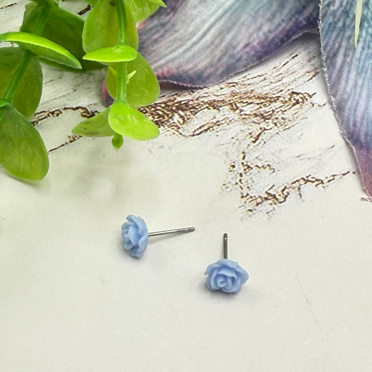 ✨ Handmade Doll Jewelry Designed to Fit popular 18 Inch Fashion Dolls: add a stylish touch to your favorite doll ✨

Light Blue Rose Flower Post Doll Earings