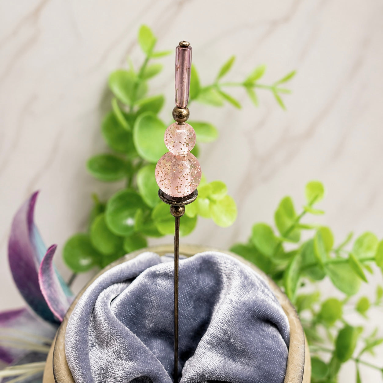✨ Handmade Vintage-Inspired Hatpin | Stick Pin | Hat Accessory | Sweater & Hijab Pin | Decorative Jewelry Gift for Her ✨

Light Pink Glass Specked Glitter Acrylic  - silver tone Hatpin -  6.5 Inch