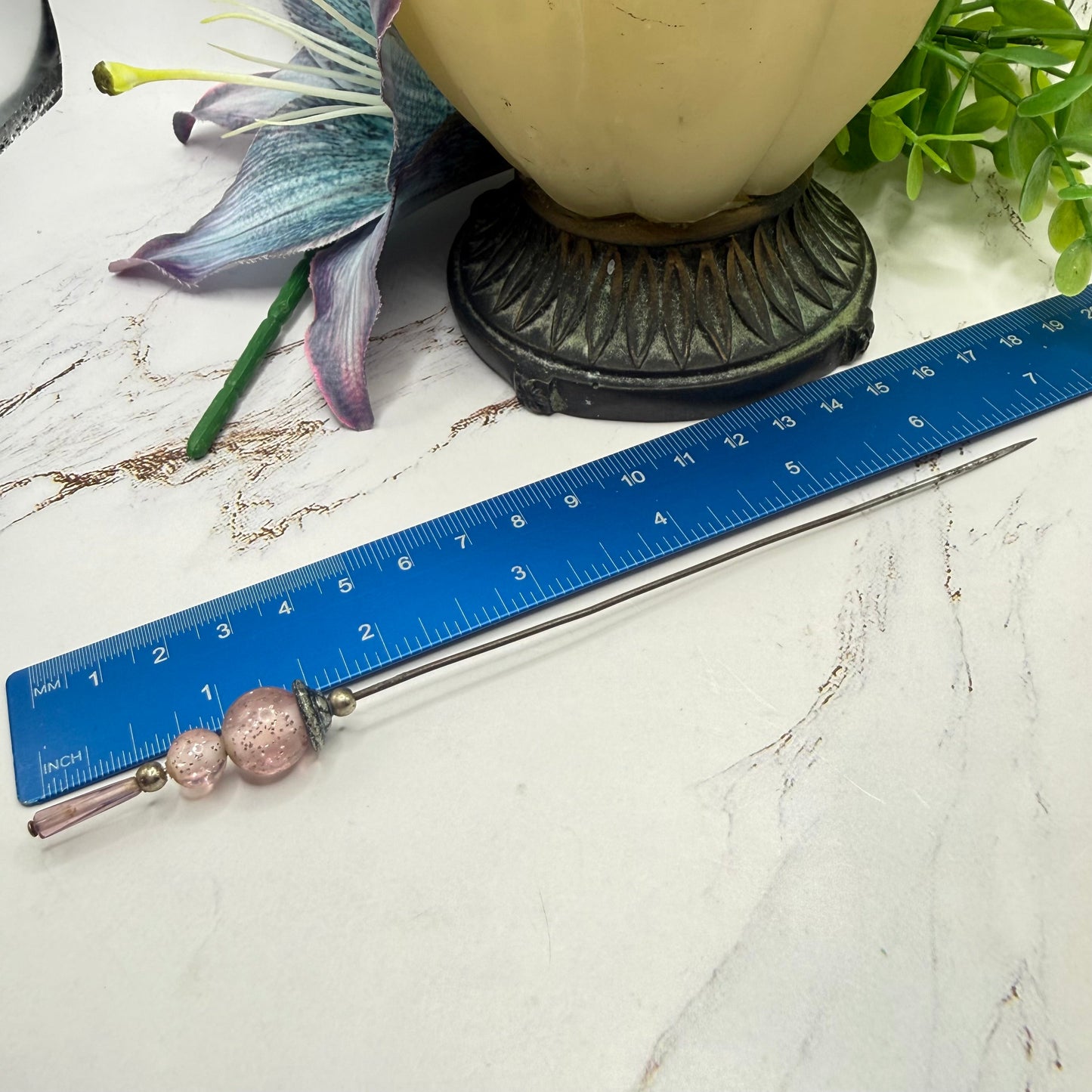 ✨ Handmade Vintage-Inspired Hatpin | Stick Pin | Hat Accessory | Sweater & Hijab Pin | Decorative Jewelry Gift for Her ✨

Light Pink Glass Specked Glitter Acrylic  - silver tone Hatpin -  6.5 Inch