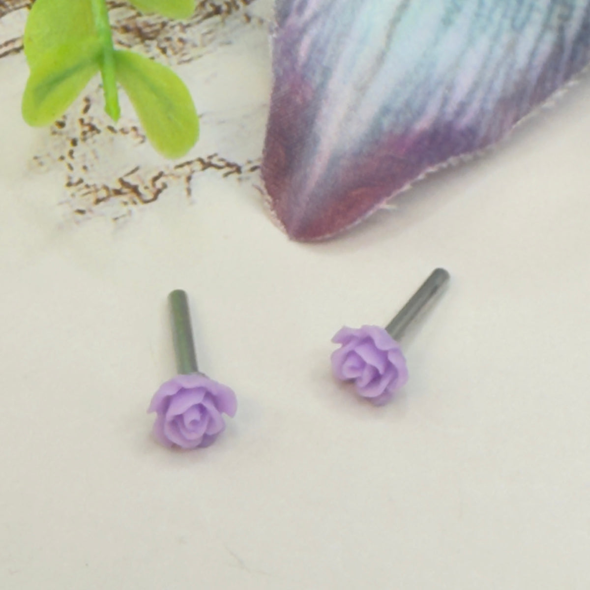 ✨Handmade Post Doll Earrings (Only fit 2mm drilled pierced ears) Designed to Fit popular 18 Inch Fashion Dolls: add a stylish touch to your favorite doll ✨

Light Purple Lilac Rose Flower 2mm Post Doll Earrings