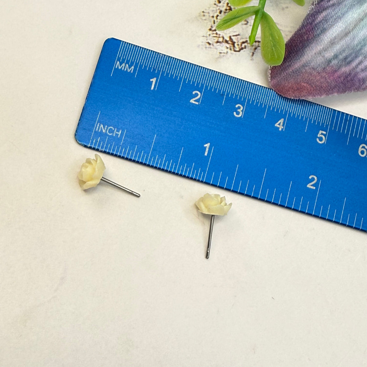 ✨ Handmade Doll Jewelry Designed to Fit popular 18 Inch Fashion Dolls: add a stylish touch to your favorite doll ✨

Light Yellow Rose Flower Post Doll Earrings

