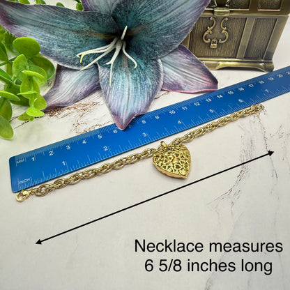✨Handmade Jewelry Designed to fit popular 17 to 20 cm (6 to 7 inch) Plushie Labubu Monster Dolls: add a stylish touch to your favorite plushie! ✨

Mini Heart Pattern Chunky Heart Pendant Gold Chain Necklace