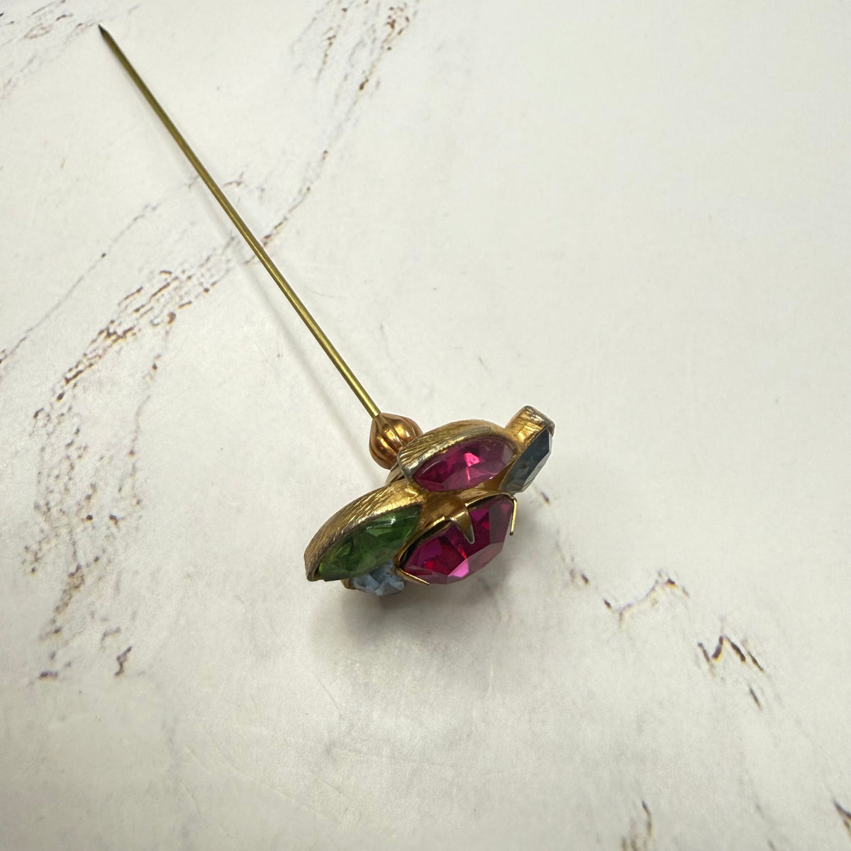 ✨ Handmade Vintage-Inspired Hatpin | Stick Pin | Hat Accessory | Sweater & Hijab Pin | Decorative Jewelry Gift for Her ✨

Multi Color Rhinestone Swirl Flower Design Topper Gold Tone 3 Inch Stick Pin / Hatpin
