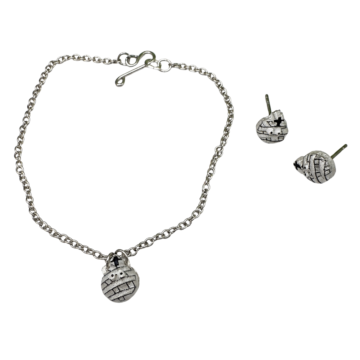 Handmade Doll Jewelry Designed to Fit popular 14 Inch Fashion Dolls: add some “Spooky Halloween 🎃” style to your favorite doll! Mummy Halloween Doll Necklace and Earrings Set