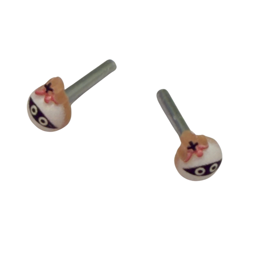 ✨Handmade Post Doll Earrings (Only fit 2mm drilled pierced ears) Designed to Fit popular 18 Inch Fashion Dolls: add some “Spooky Halloween 🎃” style to your favorite doll!✨

Cute Halloween Mummy post stud doll earrings • 2mm silver post.