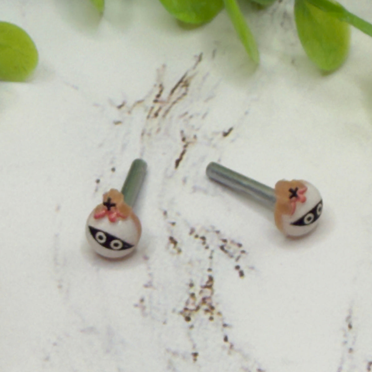 ✨Handmade Post Doll Earrings (Only fit 2mm drilled pierced ears) Designed to Fit popular 18 Inch Fashion Dolls: add some “Spooky Halloween 🎃” style to your favorite doll!✨

Cute Halloween Mummy post stud doll earrings • 2mm silver post.