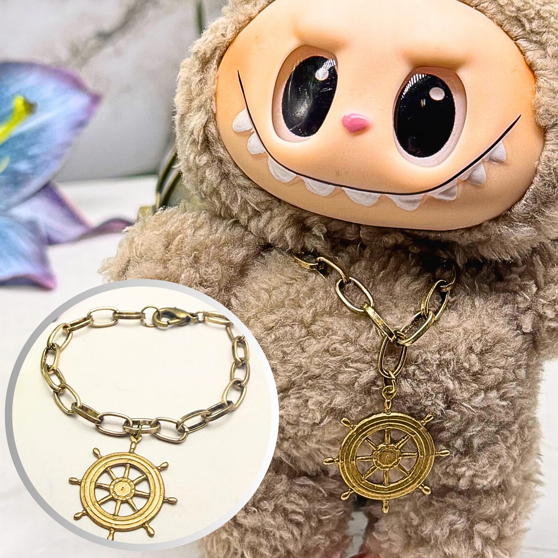 ✨Handmade Jewelry Designed to fit popular 17 to 20 cm (6 to 7 inch) Plushie Labubu Monster Dolls: add a stylish touch to your favorite plushie! ✨

Nautical Ship Wheel Pendant Bronze Necklace
